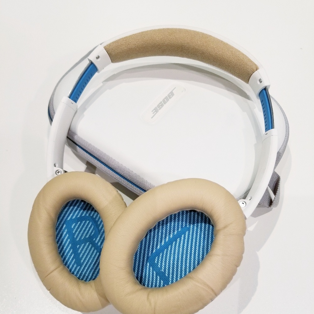 BOSE Noise Cancelling Headphones